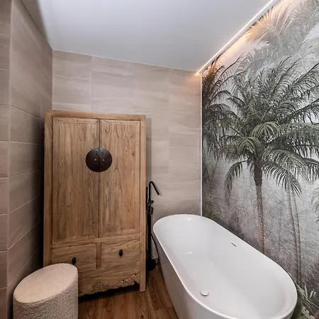 El Palacio By Standby Apartment *