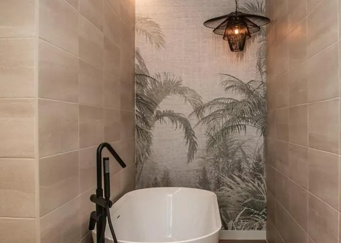 El Palacio By Standby Soria